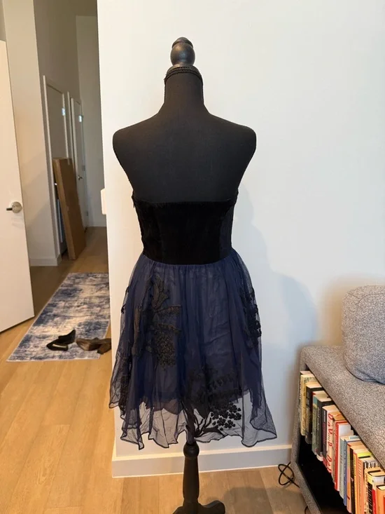 Anthropologie Navy & Black Velvet Tulle Strapless Dress - Size 6 - Picture 2 of 2